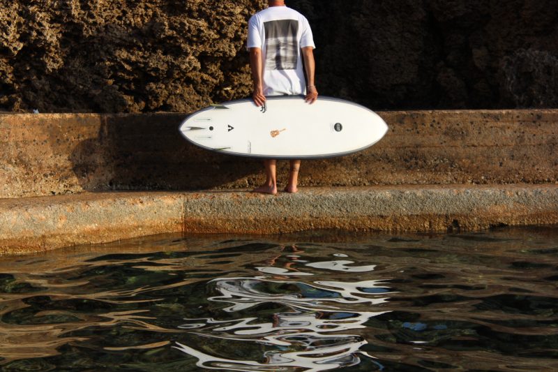 White T-shirt waves Surf Λdvs x Miamis
