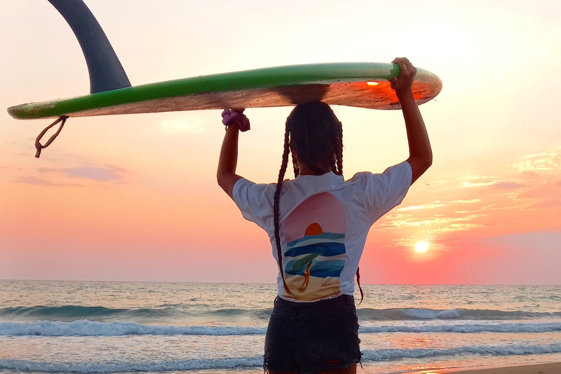 White T-shirt Surf Λdvs Life is better when you surf